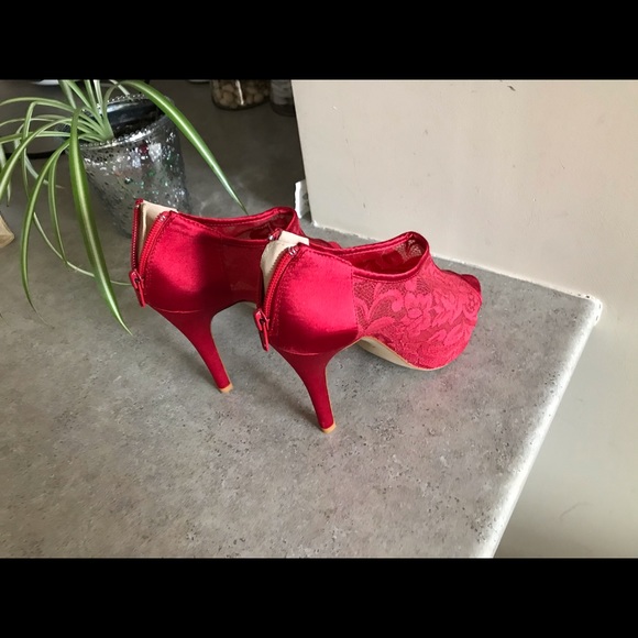 Aldo red lace shoes size 7.5 - Picture 3 of 5